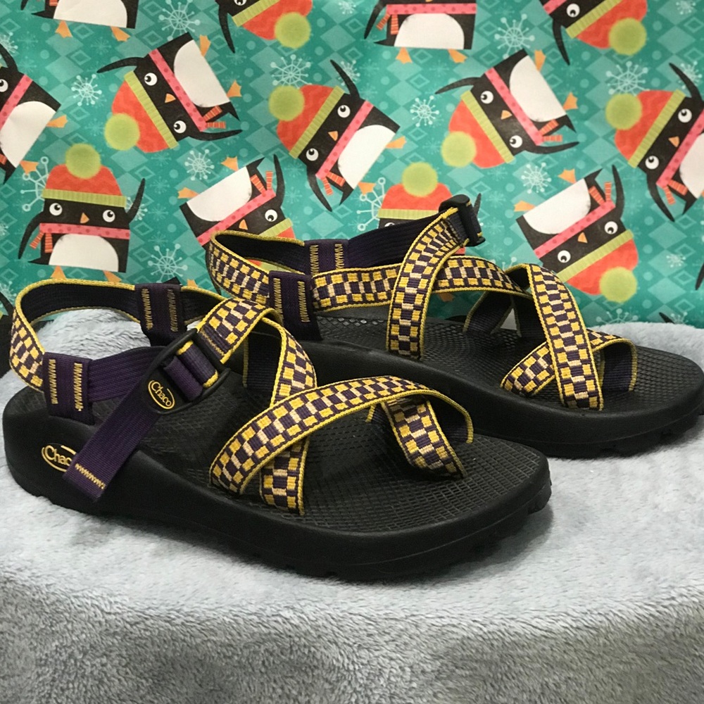 👗🎀Purple & Gold One Strap Chacos
